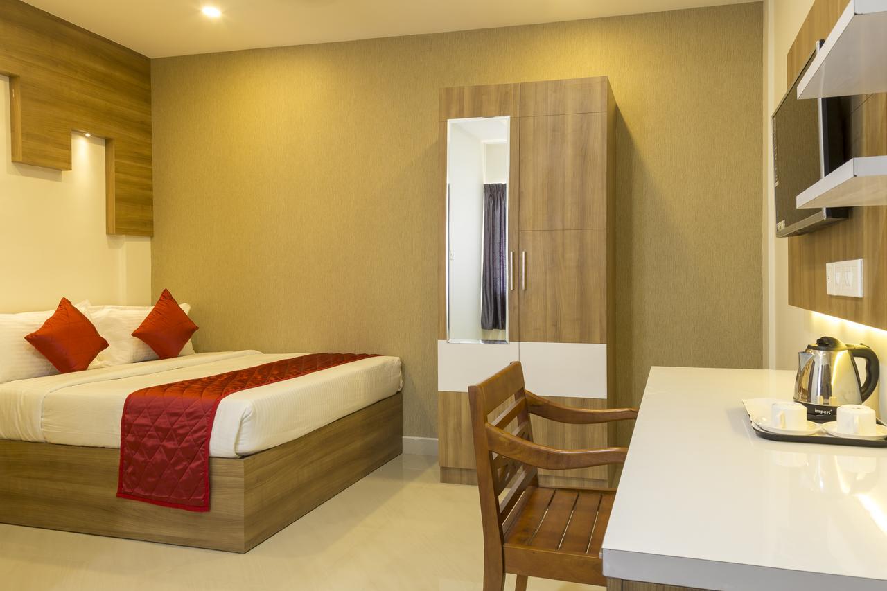 Hôtel Hostess Thekkady Extérieur photo