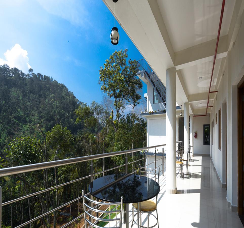 Hôtel Hostess Thekkady Extérieur photo