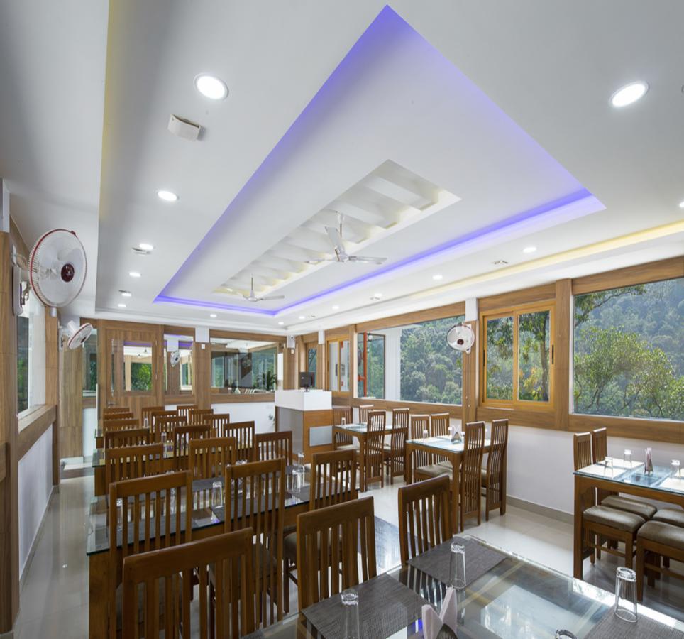 Hôtel Hostess Thekkady Extérieur photo